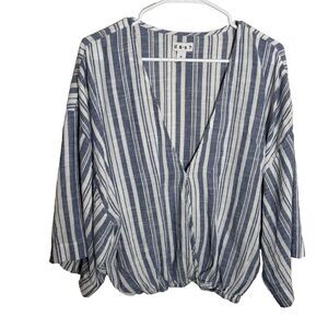 Dash Blouse Women's Medium V-Neck Blue 3/4 Sleeve Lightweight Shirt Top